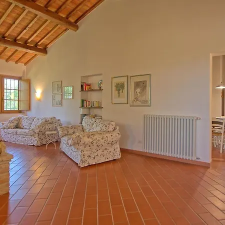 Villa Sleeps 8 Pool Wifi