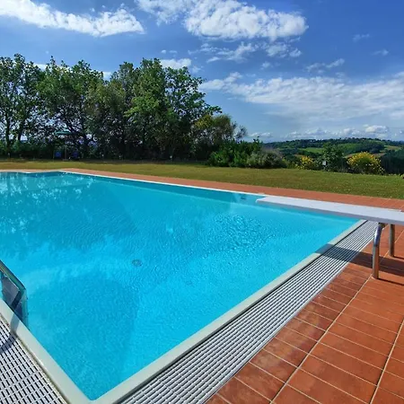 Sleeps 8 Pool Wifi Villa